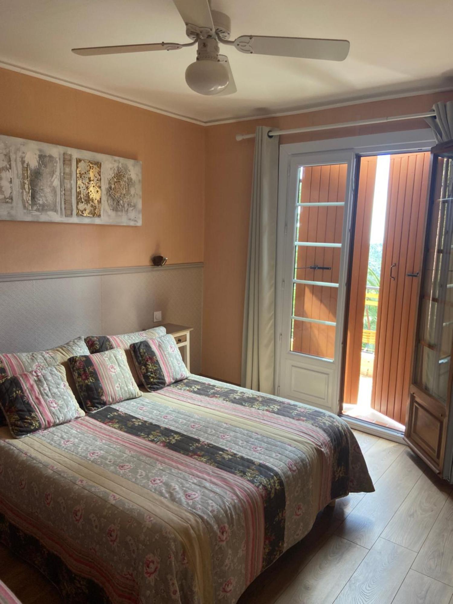 Les Belles Terrasses Hotel Tourrettes-sur-Loup Exterior photo
